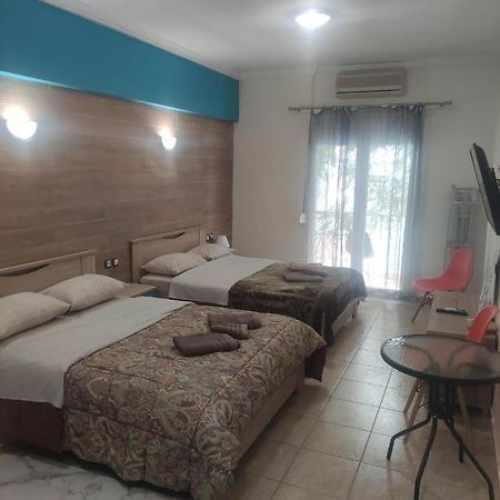 G M 3 Rooms Kentpo In The Heart Of The City Лариса Екстер'єр фото