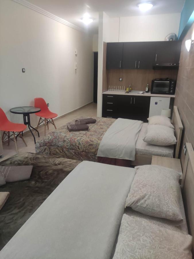 G M 3 Rooms Kentpo In The Heart Of The City Лариса Екстер'єр фото