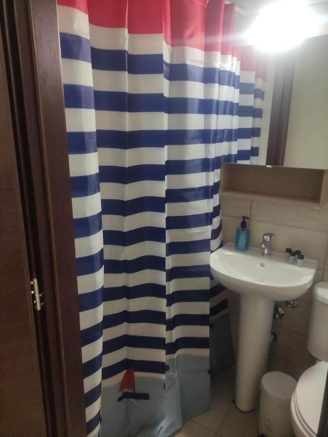 G M 3 Rooms Kentpo In The Heart Of The City Лариса Екстер'єр фото